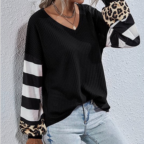 Black Stripe & Leopard Waffle Bishop-Sleeve - Picture 6 of 8